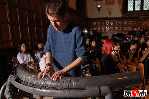 不敢想象!世界上最奇怪的十種樂(lè )器,蔬菜樂(lè )器你肯定沒(méi)見(jiàn)過(guò)